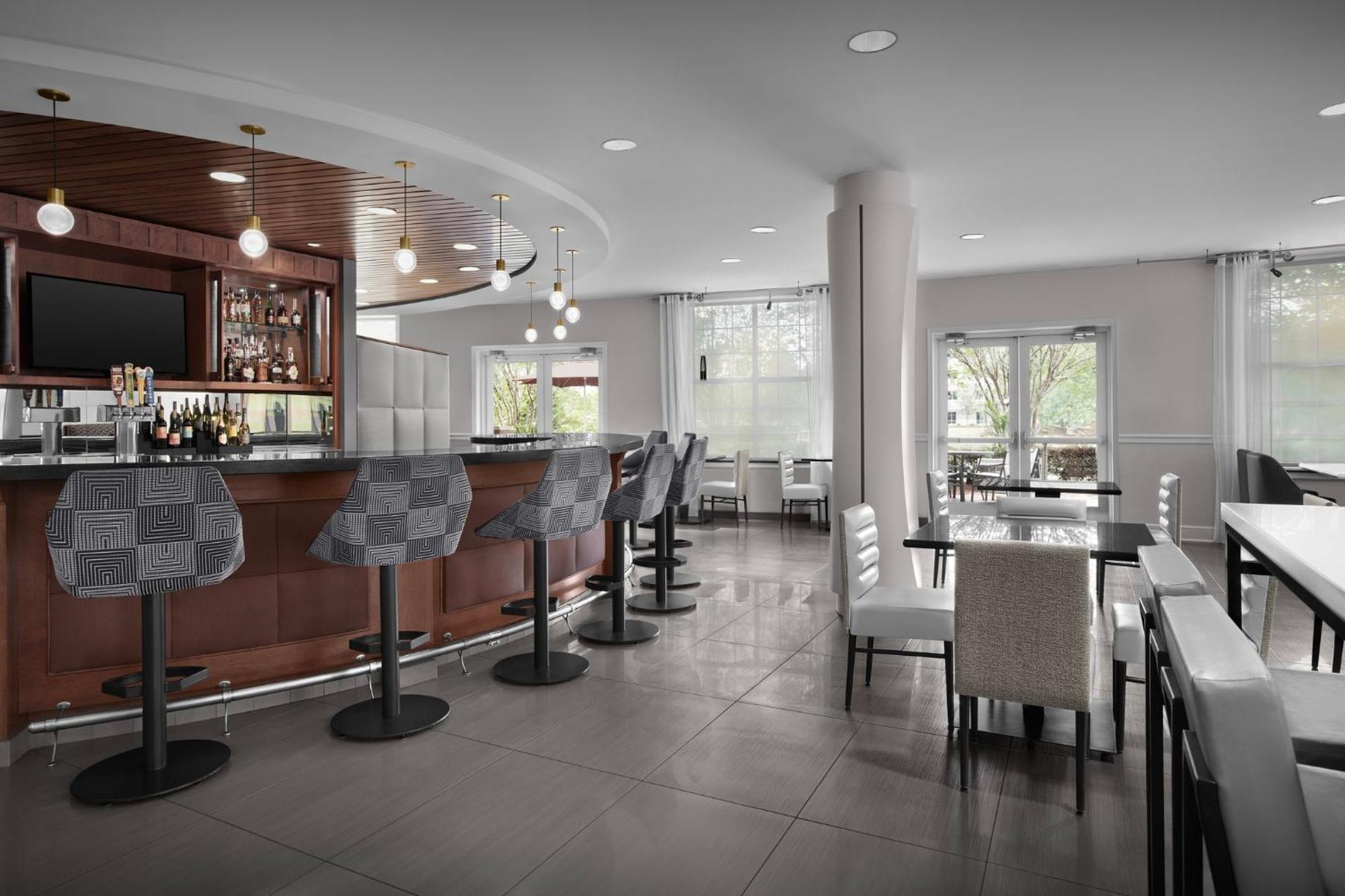 Hotel Indigo Jacksonville-Deerwood Park By Ihg Exteriör bild