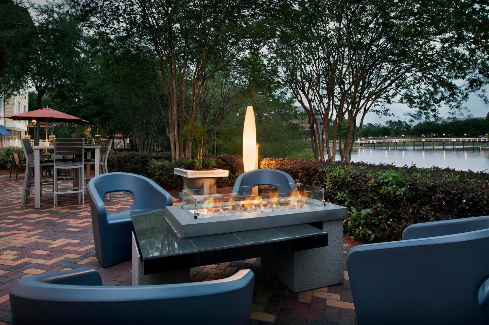 Hotel Indigo Jacksonville-Deerwood Park By Ihg Exteriör bild